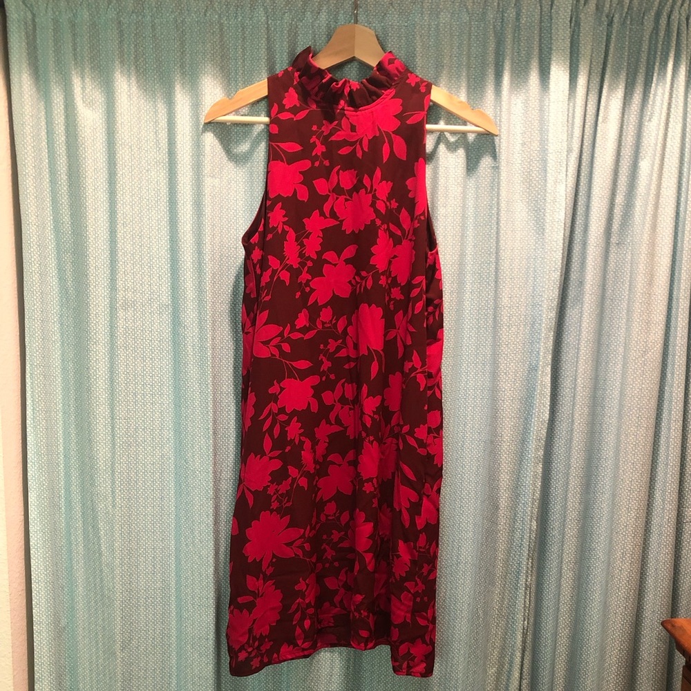 Beautiful Tie-Back Pink/Red Floral Dress